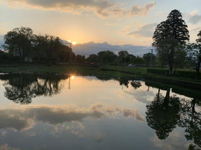 黄昏時の水鏡