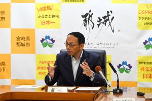 7月3日定例記者会見