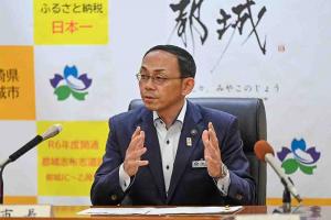 定例記者会見（８月５日）