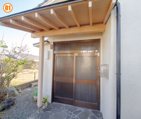 玄関（外から）