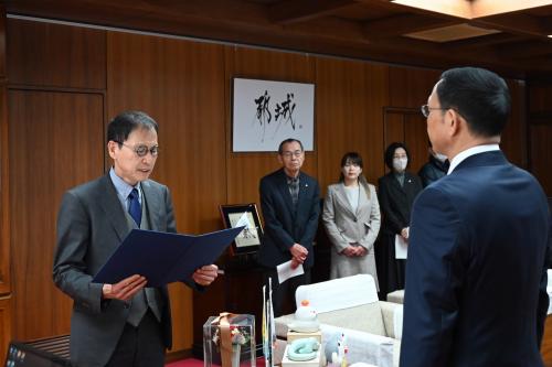 上下水道料金等審議会答申の様子